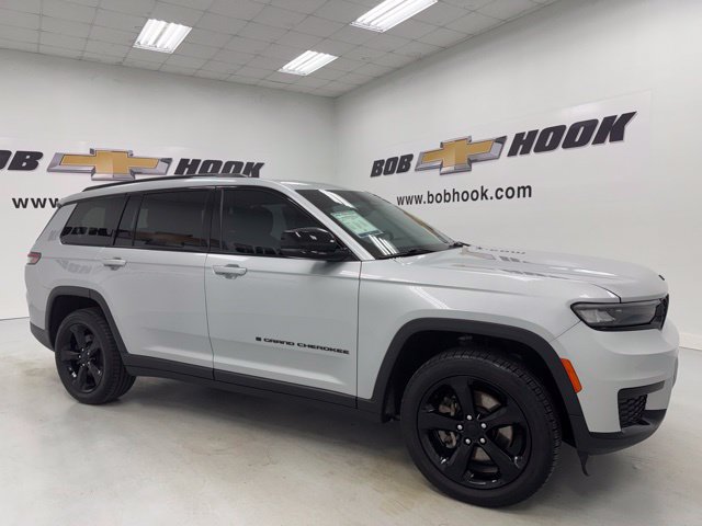 Used 2023 Jeep Grand Cherokee L Laredo AWD/4WD image 3