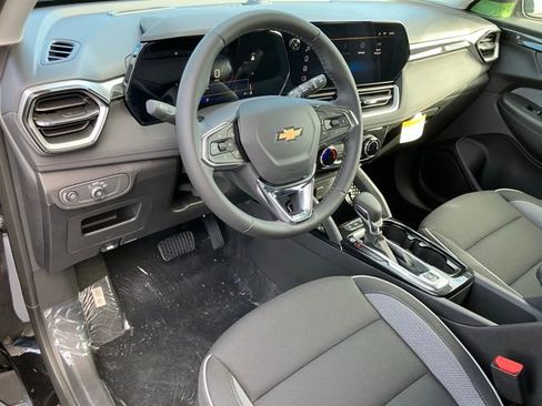 New 2026 Chevrolet TrailBlazer LT w/ LT Cold Weather Package FWD image 14