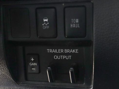 Used 2018 Toyota Tundra SR5 w/ TRD Sport Package AWD/4WD image 31