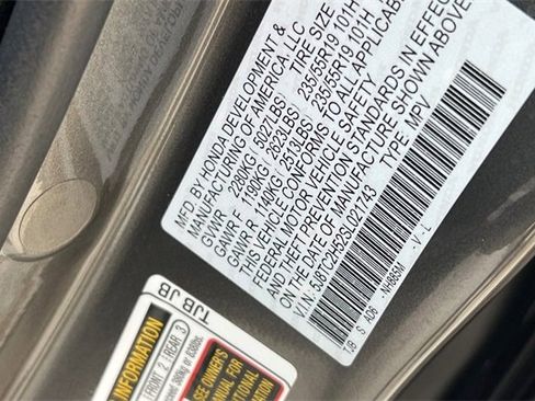 Certified 2025 Acura RDX w/ Technology Package image 37