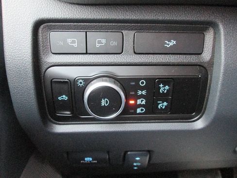 Used 2024 Ford F250 Lariat AWD/4WD image 18