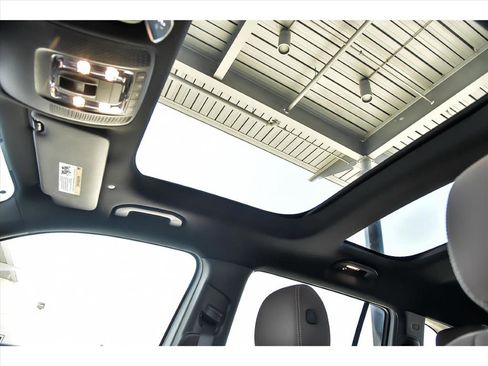 Certified 2025 Mercedes-Benz GLB 250 GLB 250 4MATIC image 14