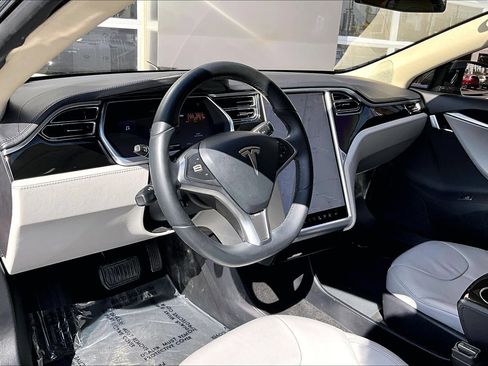 Used 2013 Tesla Model S RWD image 13