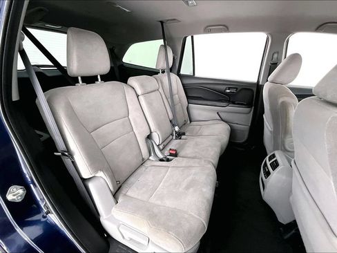 Used 2021 Honda Pilot EX image 36