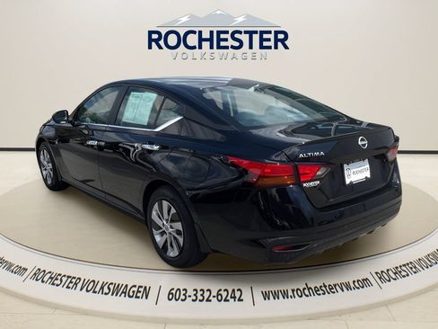 Used 2024 Nissan Altima 2.5 S FWD image 4
