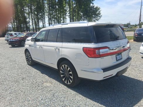 Used 2018 Lincoln Navigator Select RWD image 4