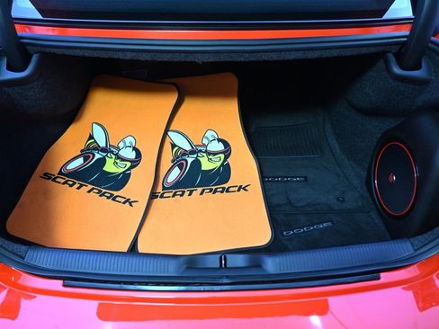 Used 2017 Dodge Charger R/T Scat Pack w/ Technology Group image 19