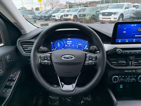 Certified 2022 Ford Escape SEL w/ Technology Package image 25