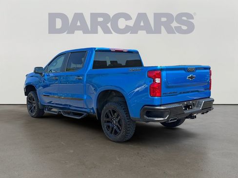 Used 2024 Chevrolet Silverado 1500 Custom Trail Boss w/ Dark Appearance Package AWD/4WD image 5
