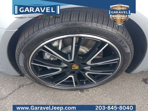 Used 2018 Porsche Panamera 4 image 35