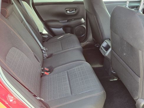 Used 2025 Honda HR-V Sport image 17