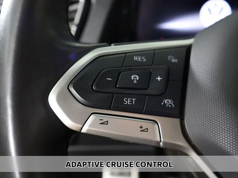 Used 2024 Volkswagen Atlas Cross Sport SEL R-Line AWD/4WD image 5