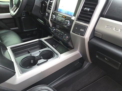 Used 2020 Ford F350 Lariat w/ Lariat Ultimate Package image 40