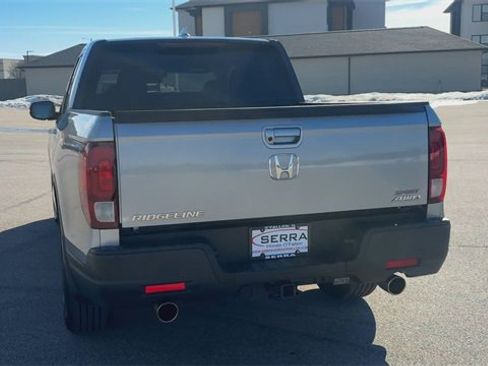 Used 2023 Honda Ridgeline Sport image 7
