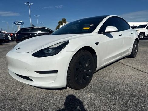 Used 2021 Tesla Model 3 Standard Range Plus RWD image 2