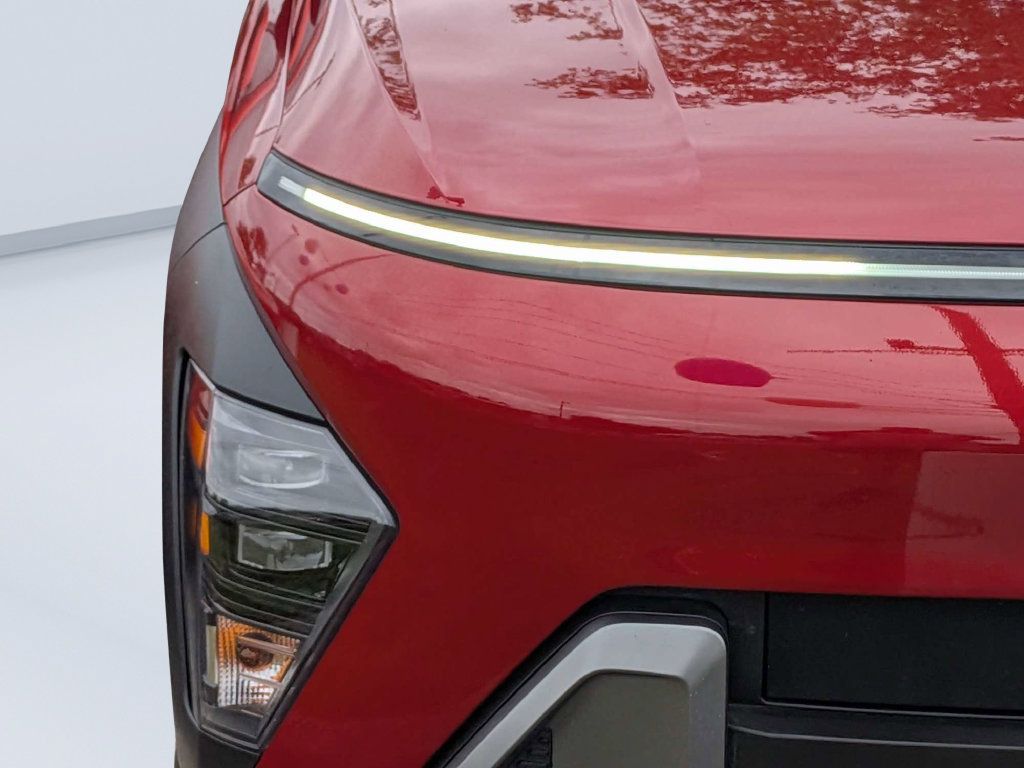 Used 2025 Hyundai Kona SEL FWD image 9