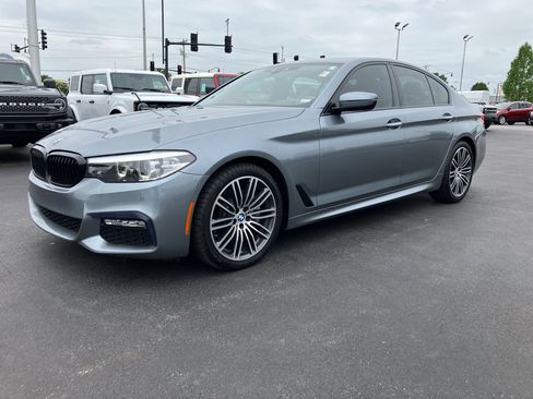 Used 2018 BMW 530i xDrive w/ M Sport Package AWD/4WD image 2