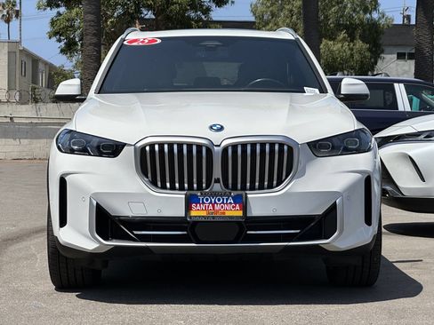 Used 2025 BMW X5 xDrive50e AWD/4WD image 9