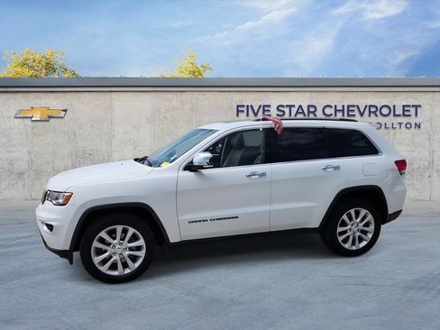 Used 2017 Jeep Grand Cherokee Limited w/ Trailer Tow Group IV AWD/4WD image 4