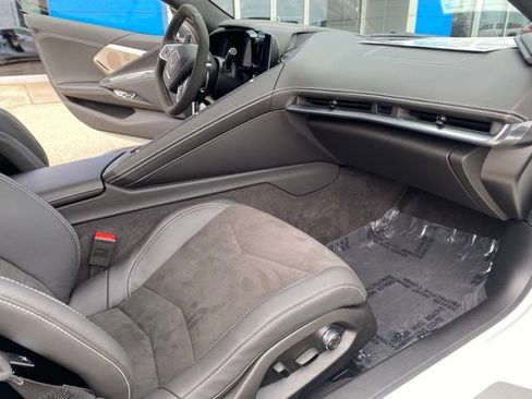 Used 2024 Chevrolet Corvette Stingray Premium Conv w/ Battery Protection Package RWD image 15