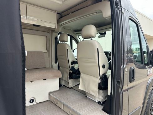 Used 2021 RAM ProMaster 1500 w/ Convenience Group FWD image 16