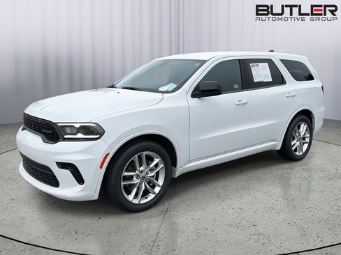 Used 2023 Dodge Durango GT RWD image 2