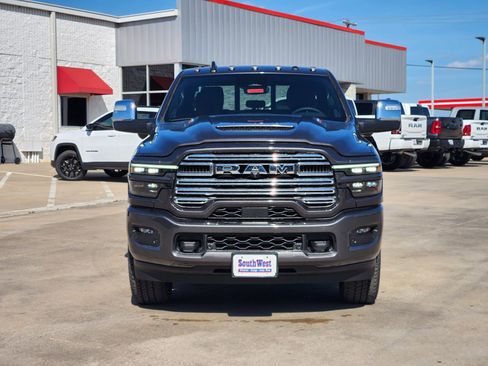 New 2026 RAM 2500 Laramie w/ Sport Appearance Package AWD/4WD image 6