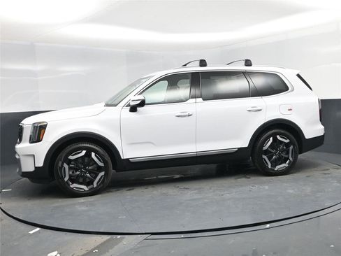 New 2025 Kia Telluride EX image 3