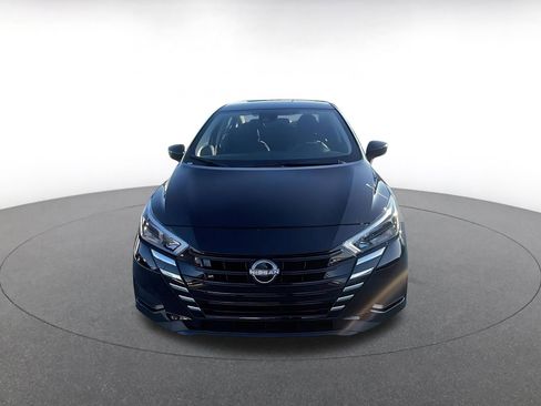 Used 2025 Nissan Versa SV image 2