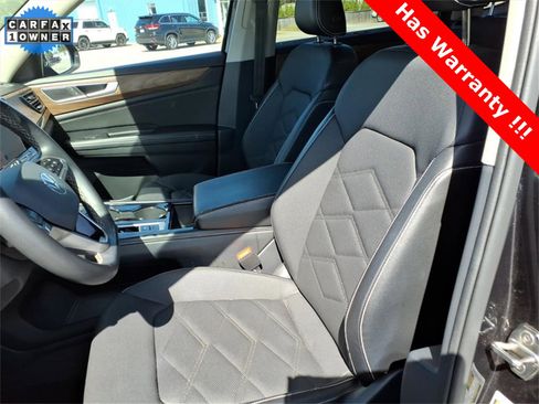 Used 2024 Volkswagen Atlas SE image 17