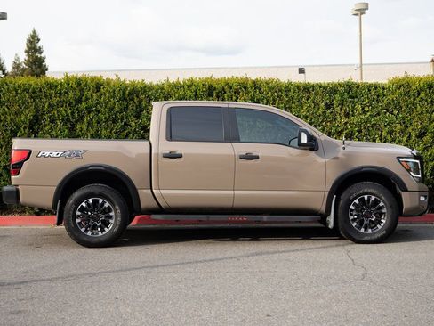 Used 2021 Nissan Titan PRO-4X w/ Pro-4x Convenience Package image 7