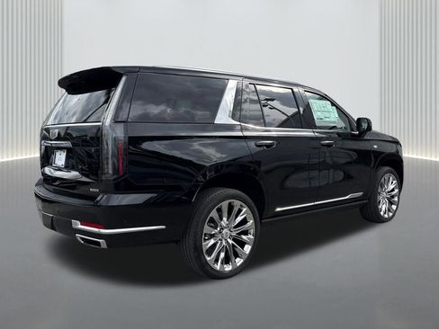 New 2026 Cadillac Escalade Luxury w/ LPO, Radiant Package AWD/4WD image 5
