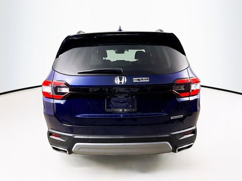 Certified 2025 Honda Pilot Touring image 33