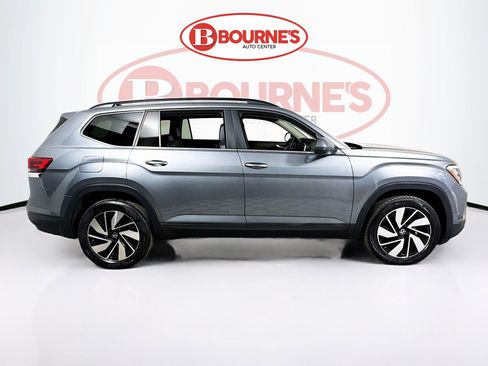 Used 2025 Volkswagen Atlas SE image 10