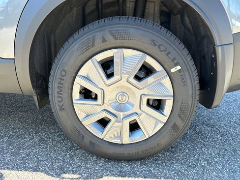 New 2026 Nissan Kicks S image 19