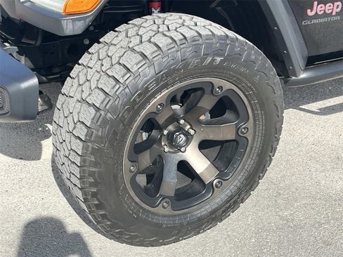 Used 2020 Jeep Gladiator Rubicon image 9