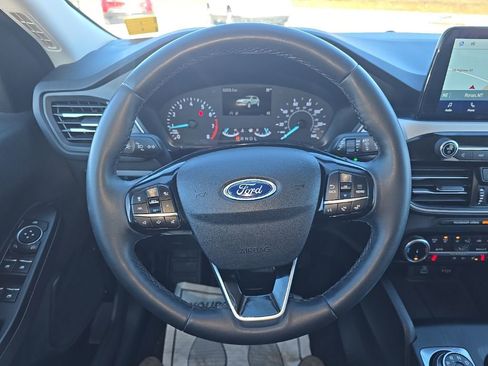 Used 2022 Ford Escape SEL w/ Class II Trailer Tow Package image 9