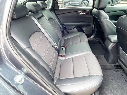 Used 2023 Kia Forte GT-Line w/ GT-Line Premium Package FWD image 13