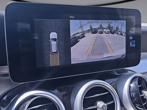 Used 2022 Mercedes-Benz GLC 300 image 34