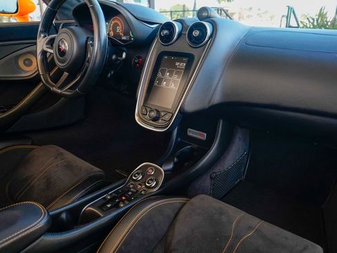 Used 2018 McLaren 570S Spider image 80