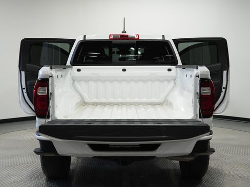 Used 2024 GMC Canyon Elevation w/ Convenience Package RWD image 13