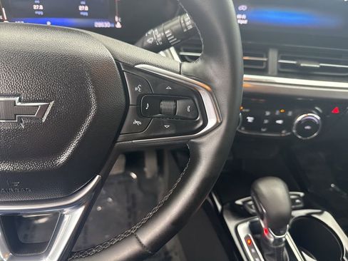 Used 2025 Chevrolet Trax ACTIV w/ Driver Confidence Package image 25