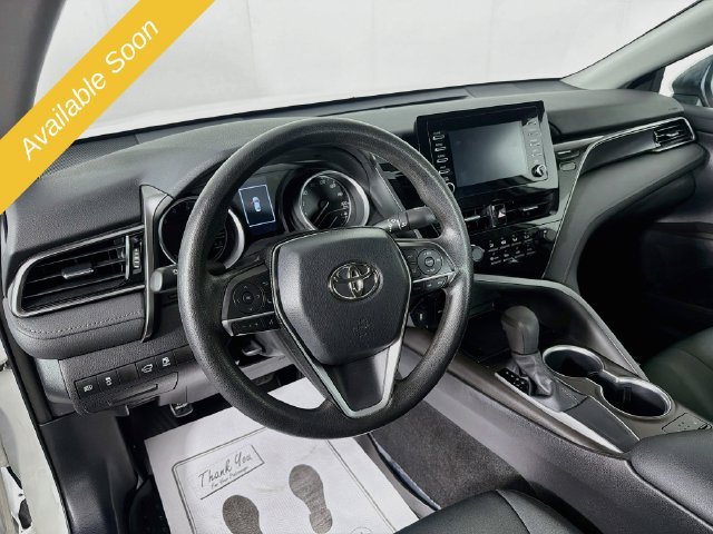 Used 2022 Toyota Camry LE FWD image 9