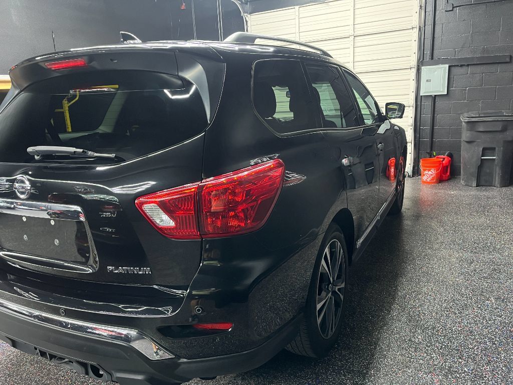 Used 2020 Nissan Pathfinder Platinum FWD image 3
