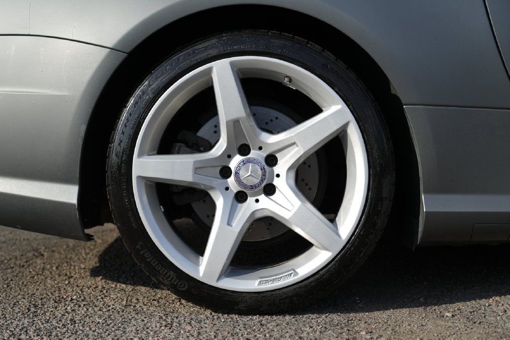 Used 2013 Mercedes-Benz SL 550 image 11