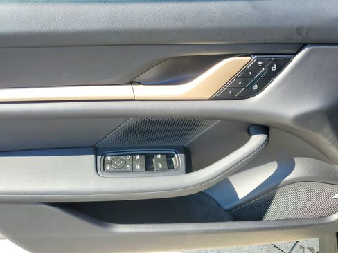 Certified 2025 Porsche Taycan 4S AWD/4WD image 7