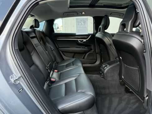 Used 2018 Volvo S90 T5 Momentum image 17