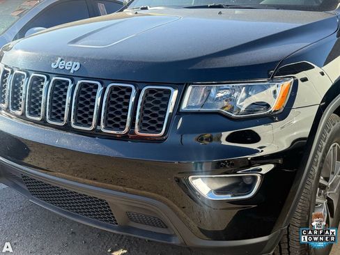 Used 2019 Jeep Grand Cherokee Laredo w/ 18" Wheel & 8.4" Radio Group image 8