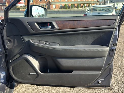 Used 2015 Subaru Outback 2.5i Limited w/ Popular Package #4 image 16