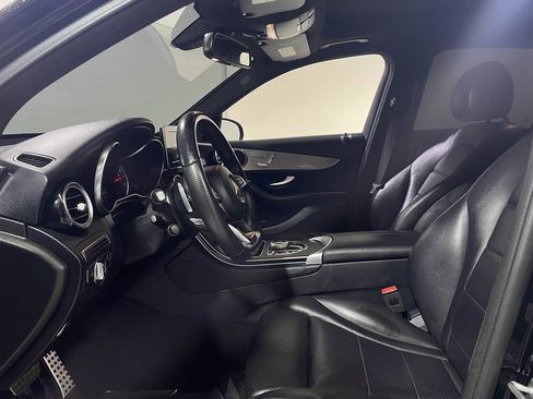 Used 2019 Mercedes-Benz GLC 300 4MATIC w/ AMG Line image 10